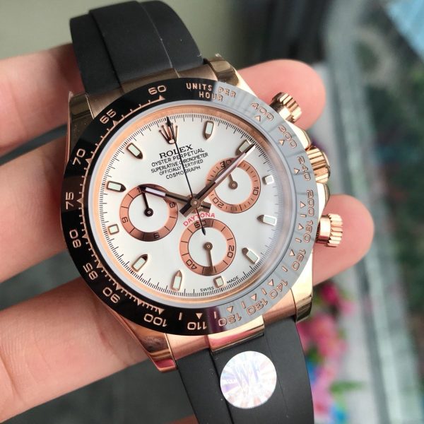 DAYTONA ROSE GOLD CASE 40MM WHITE DIAL RUBBER STRAP - Image 2