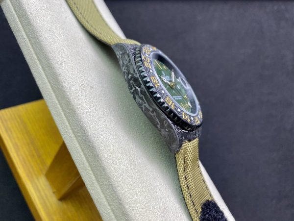 GMT - MASTER II CARBON GREEN - Image 5