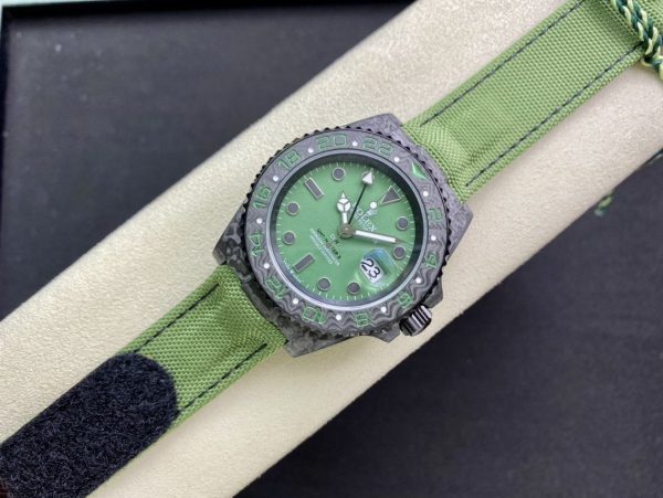 GMT - MASTER II CARBON CASE KHAKI DIAL - Image 4