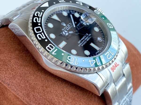 GMT-MASTER II CUSTOM GREEN BLACK BEZEL LIMITED EDITION - Image 5