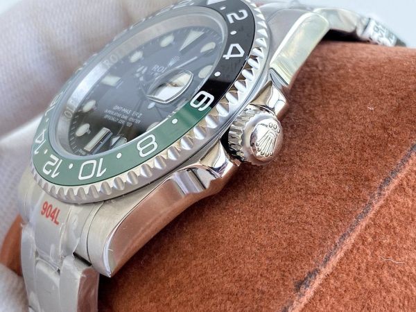 GMT-MASTER II CUSTOM GREEN BLACK BEZEL LIMITED EDITION - Image 6