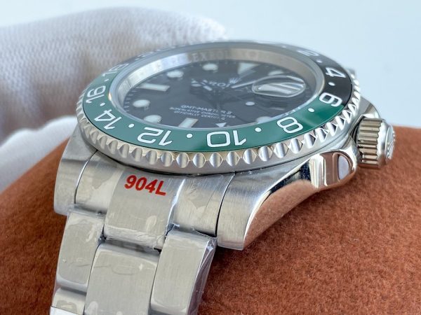 GMT-MASTER II CUSTOM GREEN BLACK BEZEL LIMITED EDITION - Image 7