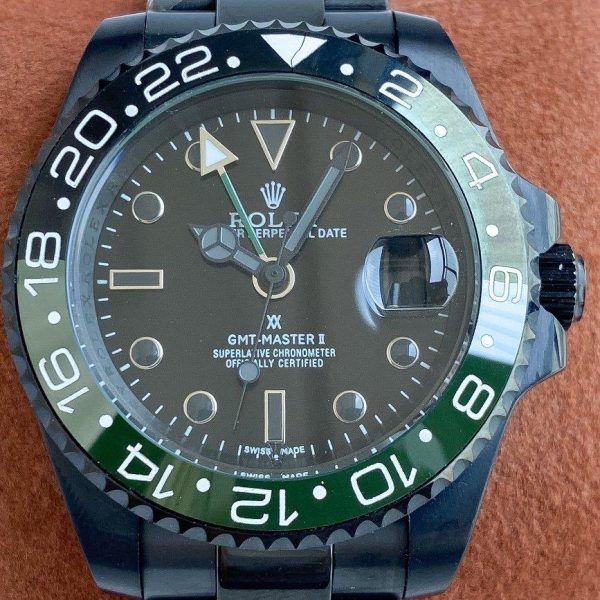 GMT-MASTER II CUSTOM BLACK CASE GREEN BLACK BEZEL - Image 4