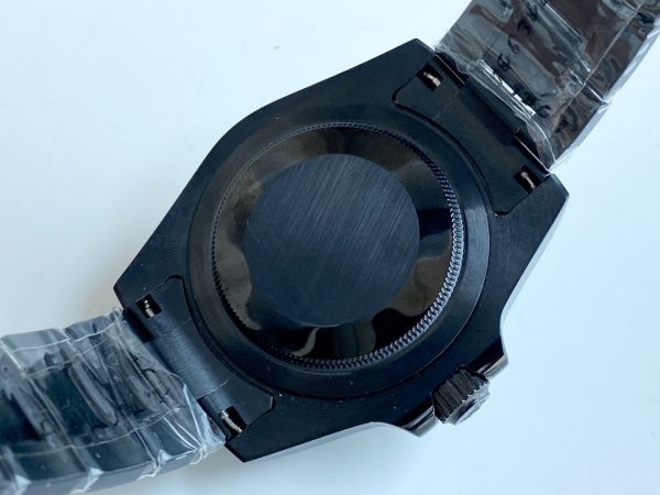 GMT-MASTER II CUSTOM BLACK CASE GREEN BLACK BEZEL - Image 9