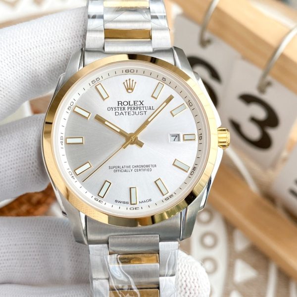DATEJUST 40MM SMOOTH BEZEL GOLD STEEL - Image 6