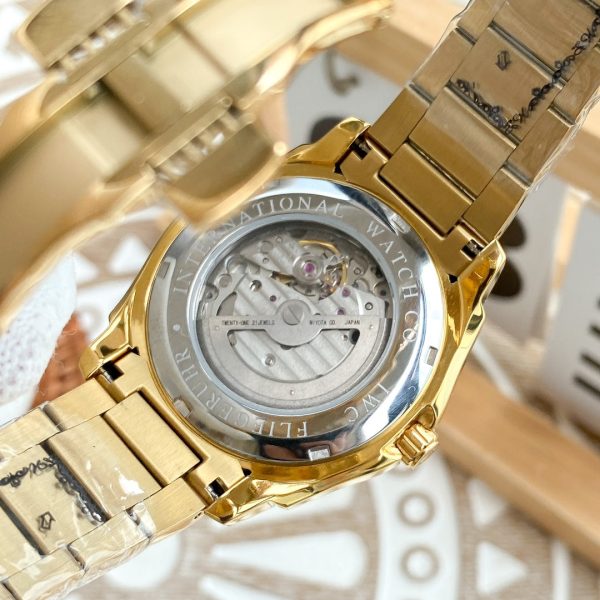DATEJUST 40MM SMOOTH BEZEL GOLD STEEL - Image 9