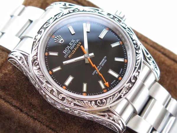 MILGAUSS 40 HAND ENGRAVED CASE BLACK DIAL - Image 4