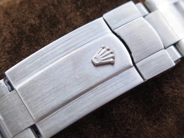 MILGAUSS 40 HAND ENGRAVED CASE BLACK DIAL - Image 8