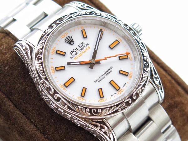 MILGAUSS 40 HAND ENGRAVED CASE WHITE DIAL - Image 4