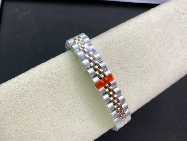DATEJUST 28 TWO-TONE PINK GOLD DIAMOND BEZEL - Image 9