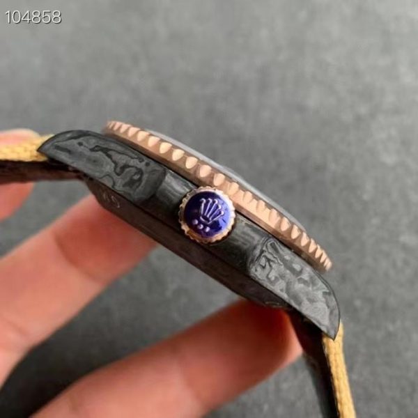 GMT-MASTER II CUSTOM CARBON EVEROSE GOLD - Image 8